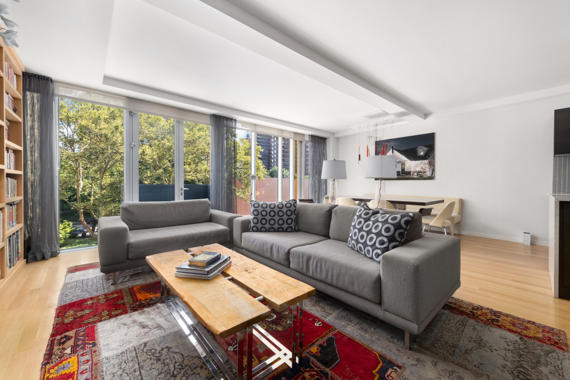 350 West 23rd Street, Unit 4B Manhattan, NY 10011 - Photo 2 of 13