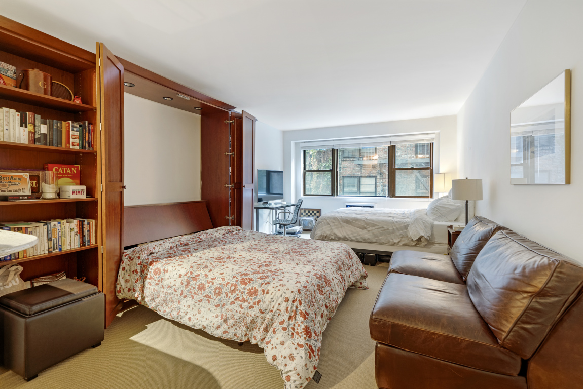 320 East 54th Street, Unit 2A Manhattan, NY 10022 - Photo 7 of 11