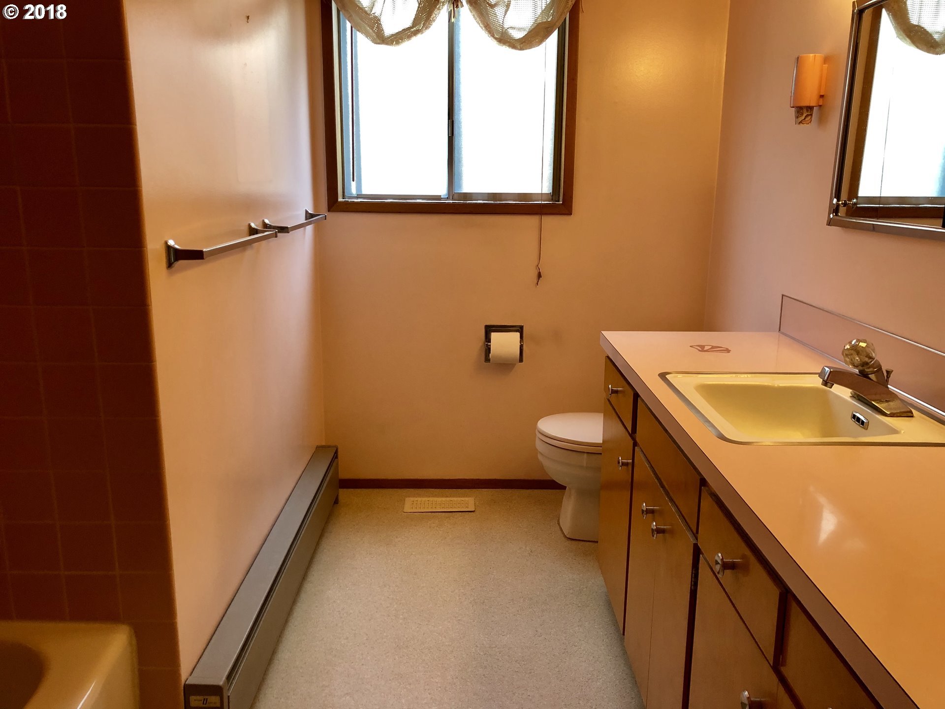 1740 Rainier Road Woodburn, OR 97071 - Photo 17 of 22 Gallery Image 17
