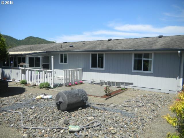 514 Evergreen Loop Reedsport, OR 97467 - Photo 4 of 16 Gallery Image 4