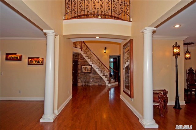 4 Legends Circle Melville, NY 11747 - Photo 5 of 20