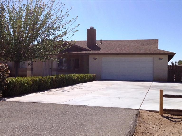 11910 Mohawk Road Apple Valley, CA 92308 - Photo 1 of 1