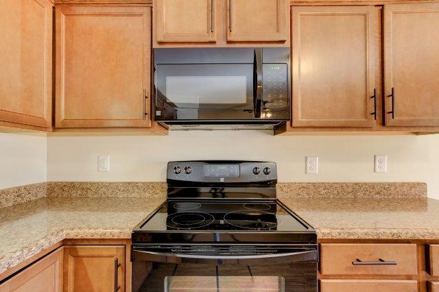 992 South Ash Ridge Drive, Unit B Clarksville, TN 37042 - Photo 10 of 27