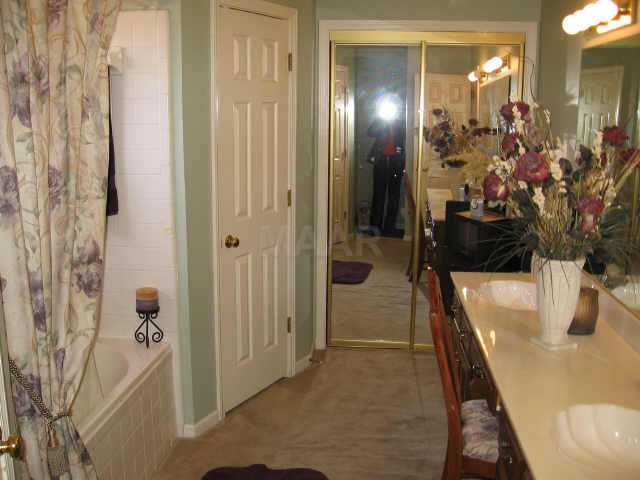 5069 Overview Ridge Cove Memphis, TN 38141 - Photo 8 of 10 Gallery Image 8