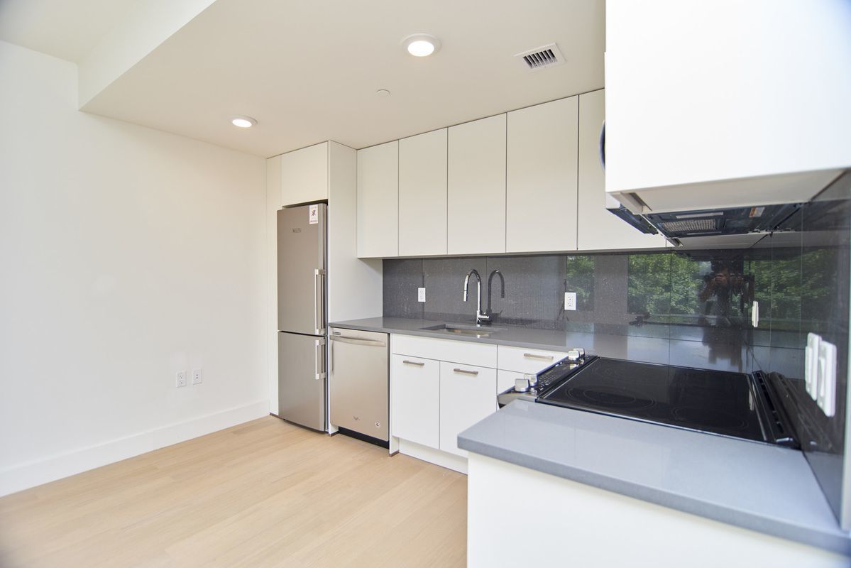 542 West 153 Street, Unit 301 Manhattan, NY 10031 - Photo 3 of 25