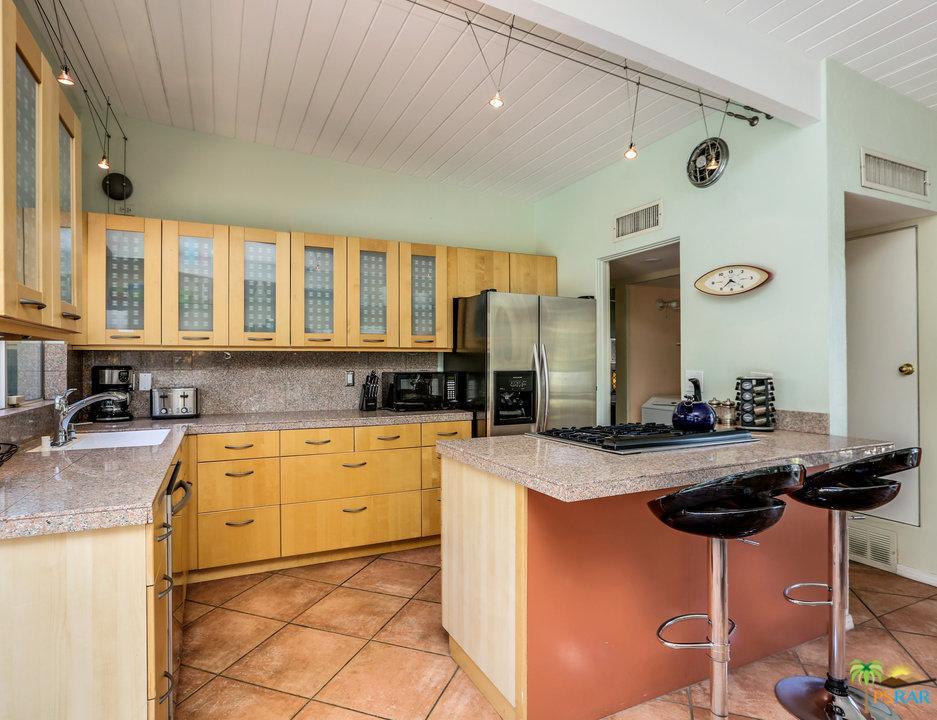 680 South Compdre Road Palm Springs, CA 92264 - Photo 13 of 36