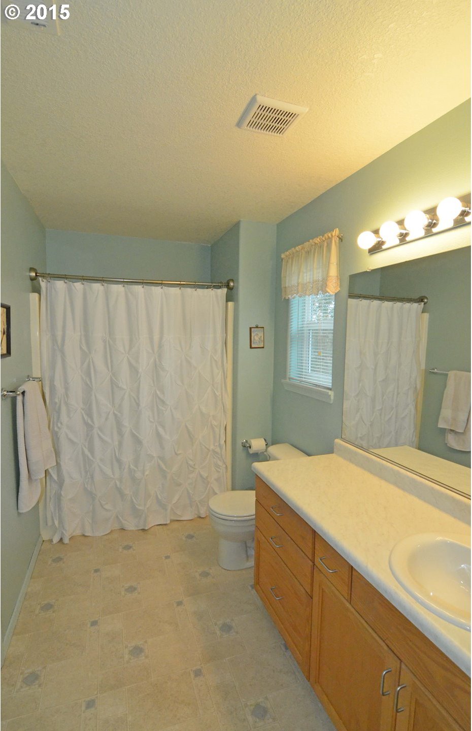 1421 Southwest Binford Lake Parkway Gresham, OR 97080 - Photo 4 of 12