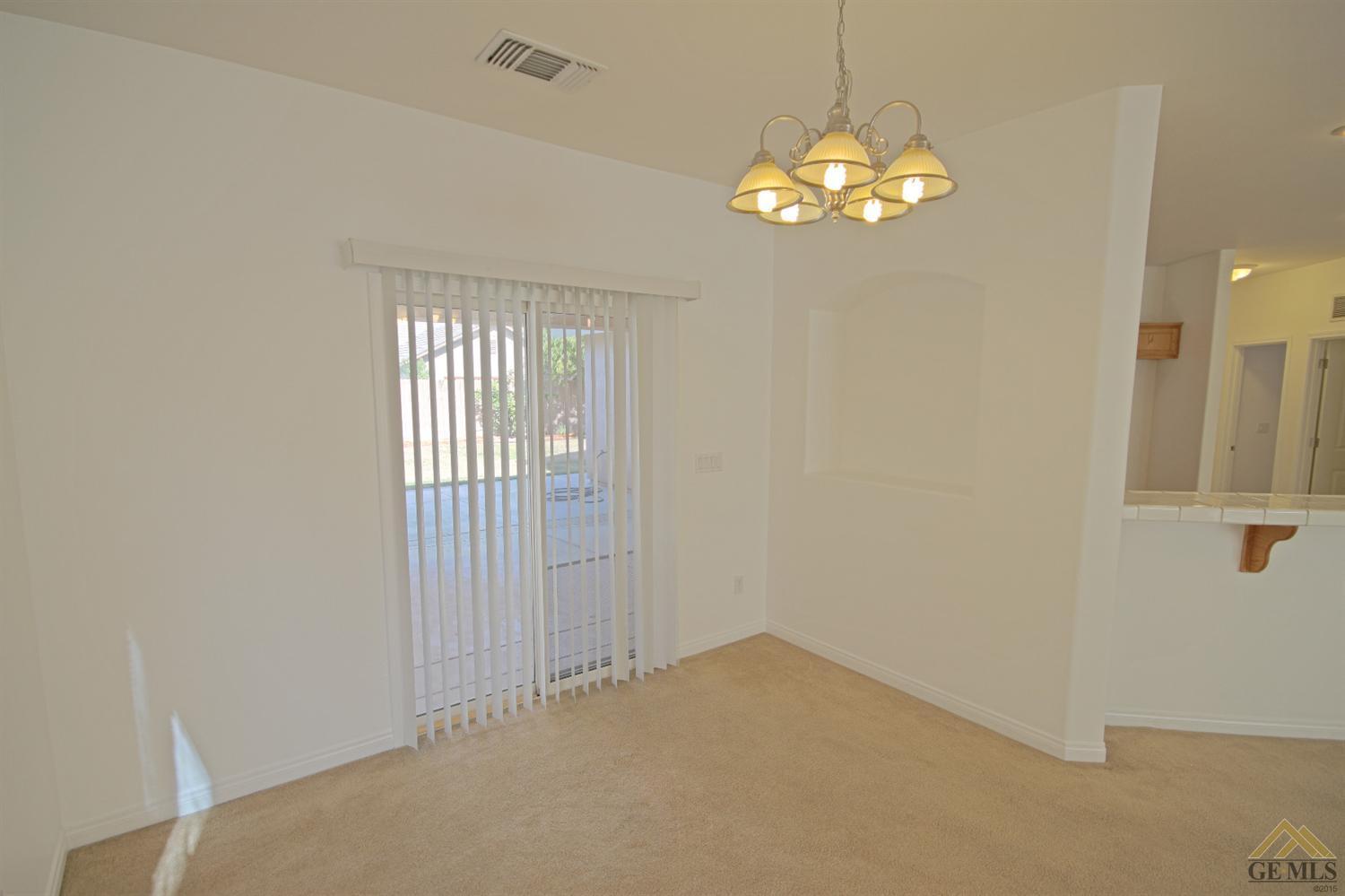 2700 Granite Ridge Place Bakersfield, CA 93313 - Photo 6 of 24 Gallery Image 6
