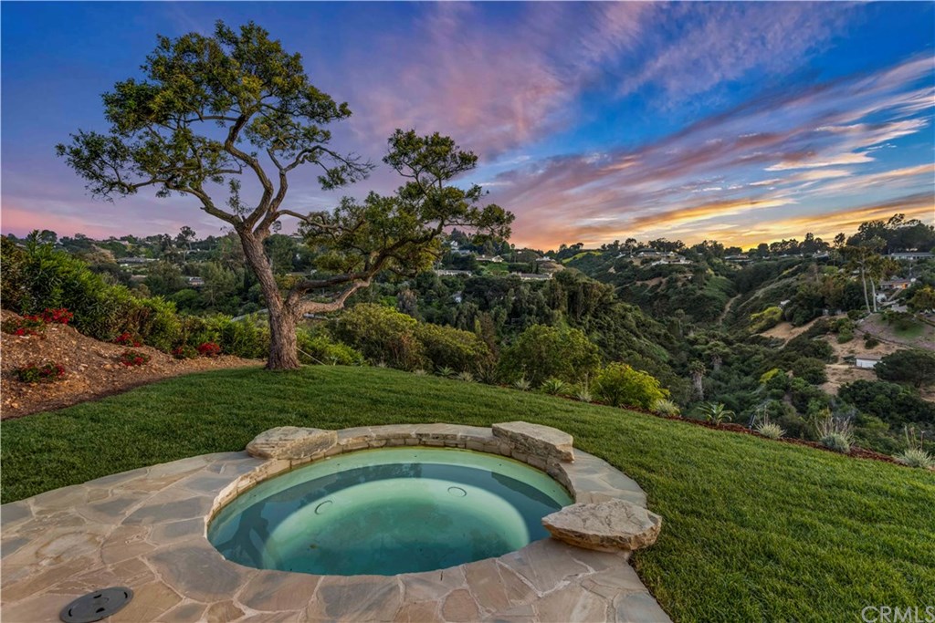 34 Chuckwagon Road Rolling Hills, CA 90274 - Photo 20 of 20