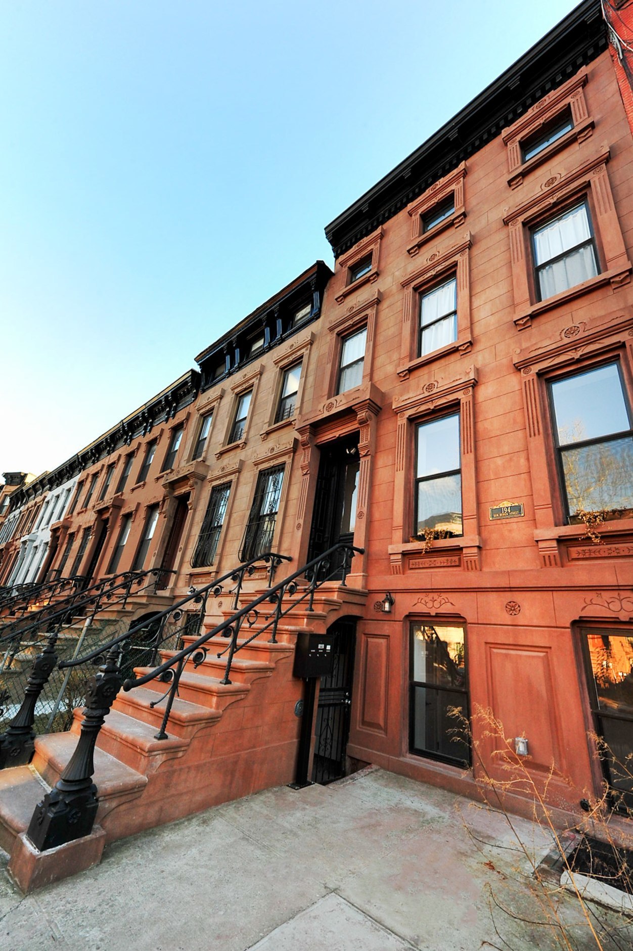 194 Van Buren Street Brooklyn, NY 11221 - Photo 2 of 17