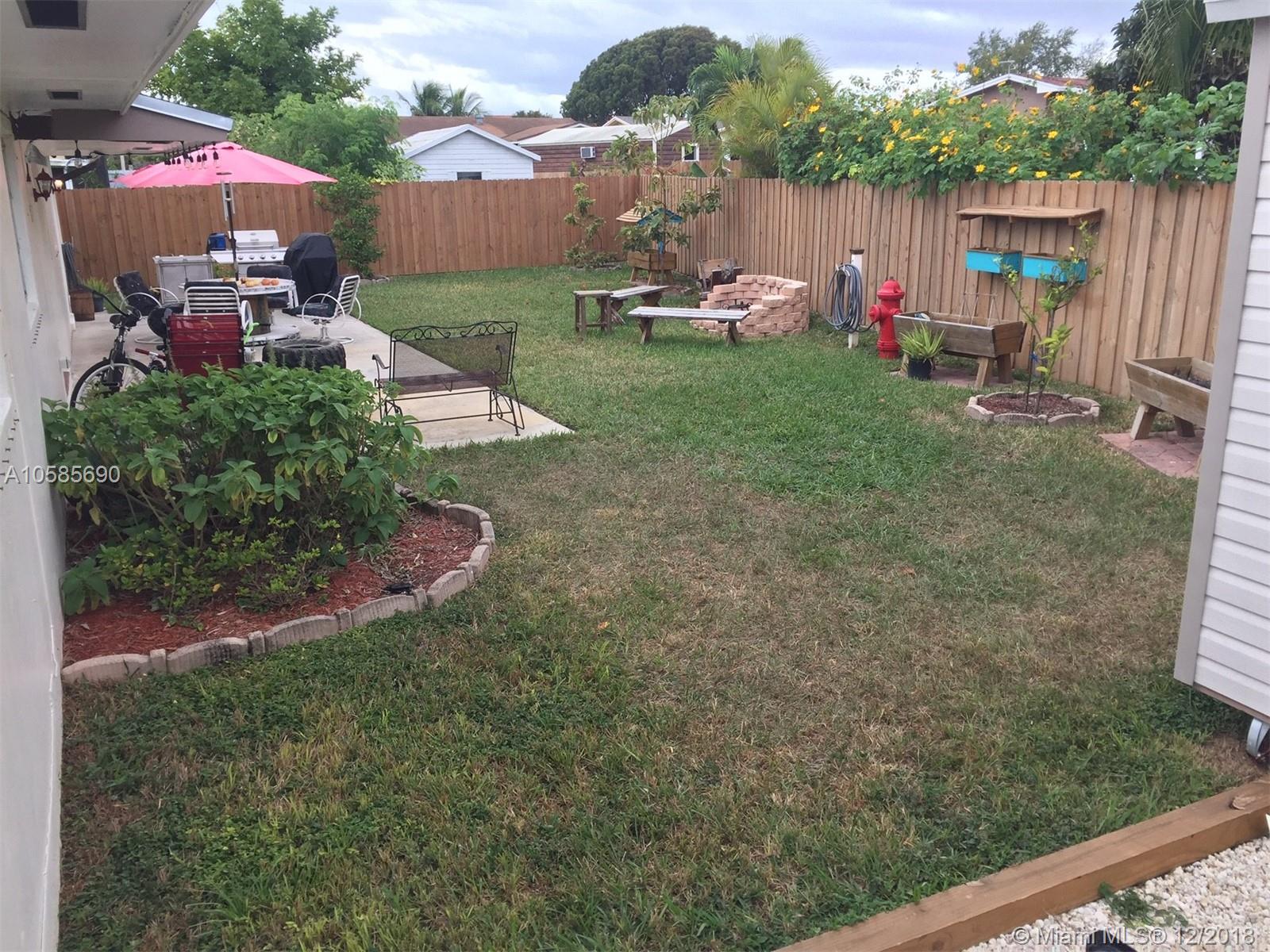 20110 Southwest 90th Ave Road Cutler Bay, FL 33189 - Photo 18 of 19 Gallery Image 18