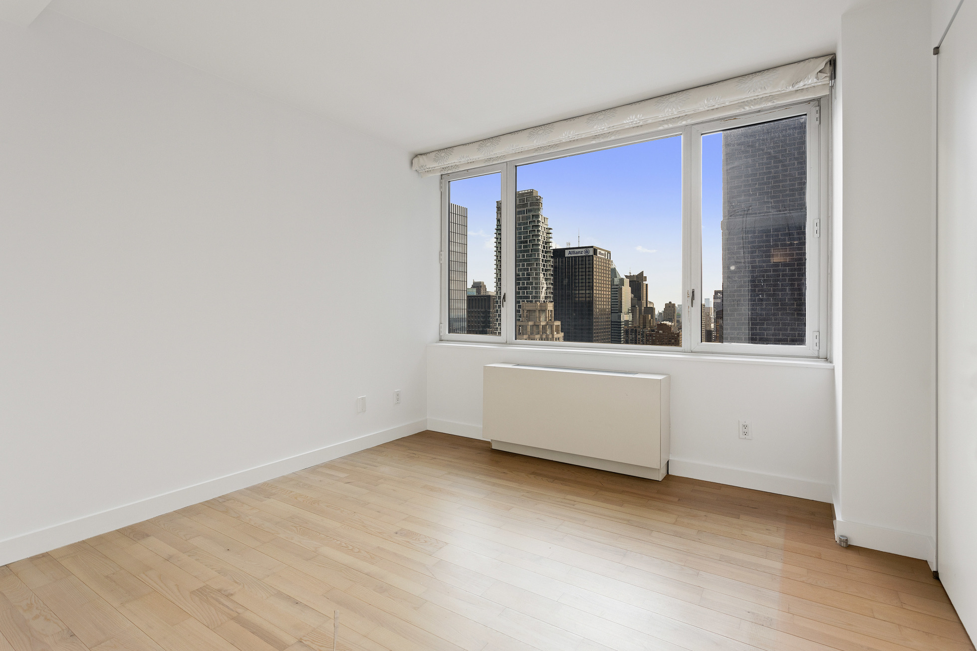 322 West 57th Street, Unit 56Q Manhattan, NY 10019 - Photo 11 of 23