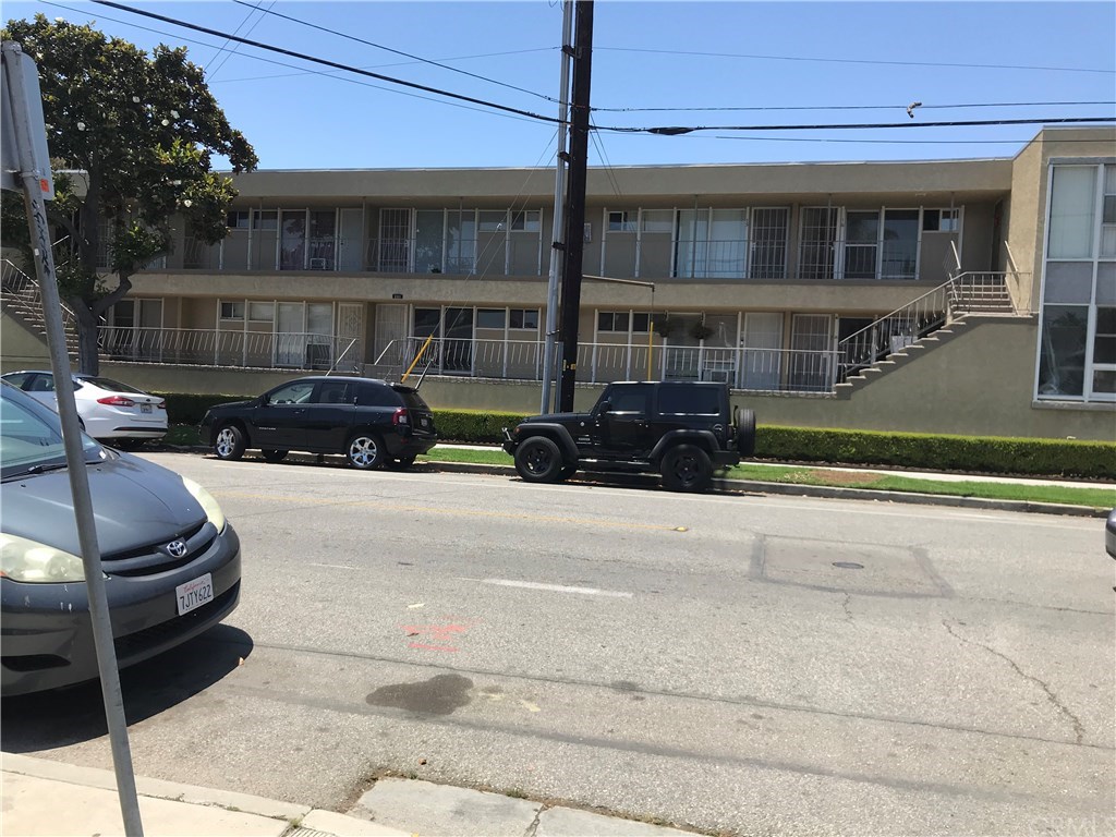 231 Junipero Avenue, Unit 5 Long Beach, CA 90803 - Photo 16 of 16 front of building