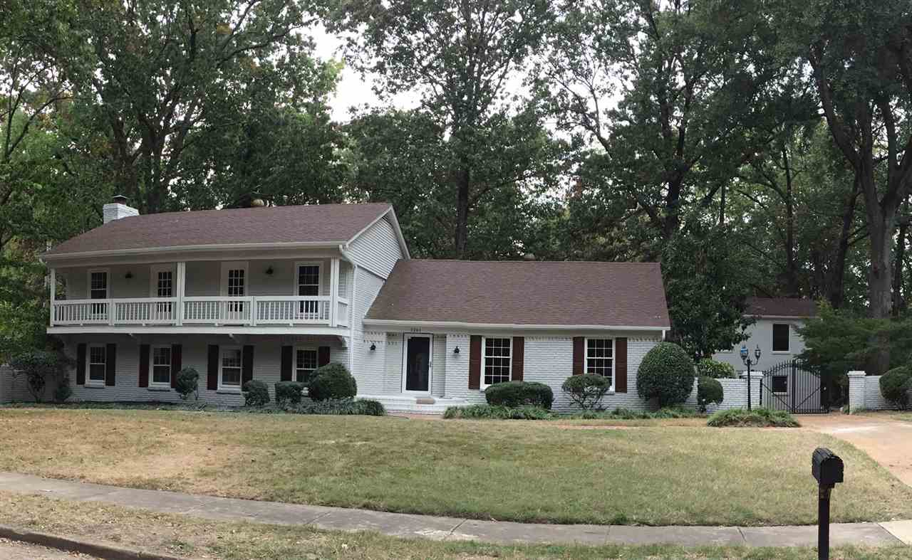 1261 Brookfield Road Memphis, TN 38119 - Photo 2 of 25 This spacious HOME is waiting for you! Gated Parking