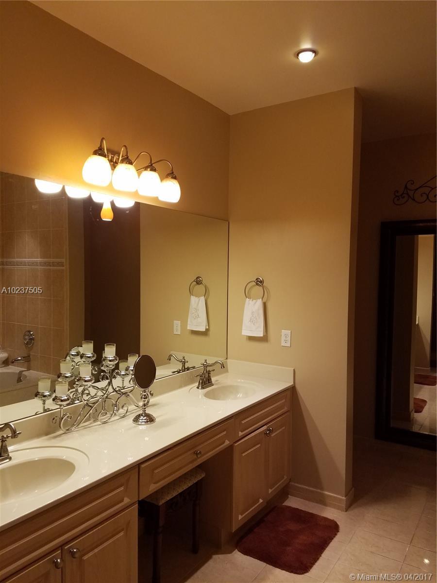 2725 Northeast 41st Road Homestead, FL 33033 - Photo 25 of 28 Gallery Image 25