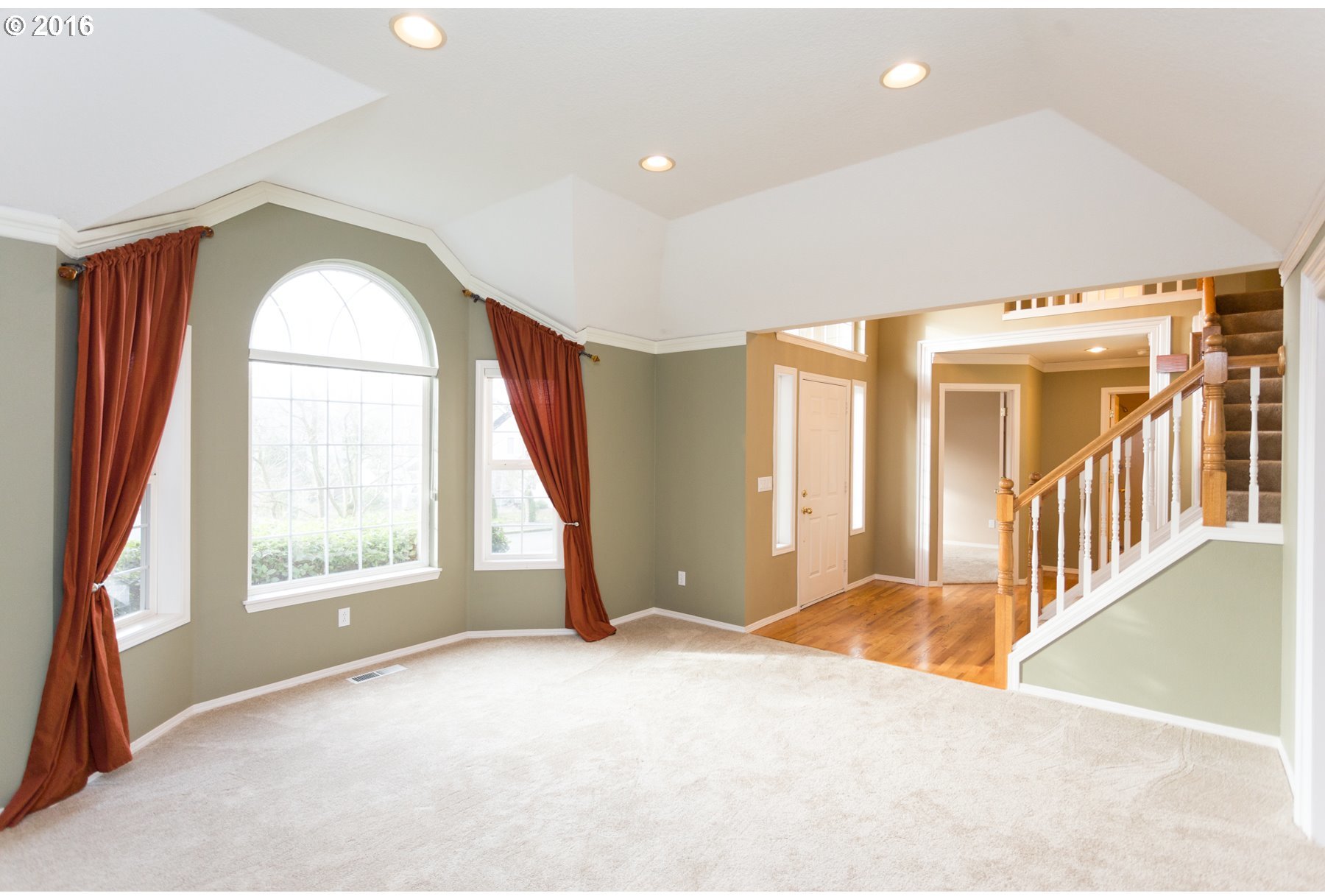 8660 Southwest Turquoise Loop Beaverton, OR 97007 - Photo 4 of 32 Gallery Image 4