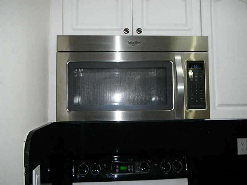 1100 West 35th Street, Unit 27 Hialeah, FL 33012 - Photo 3 of 9