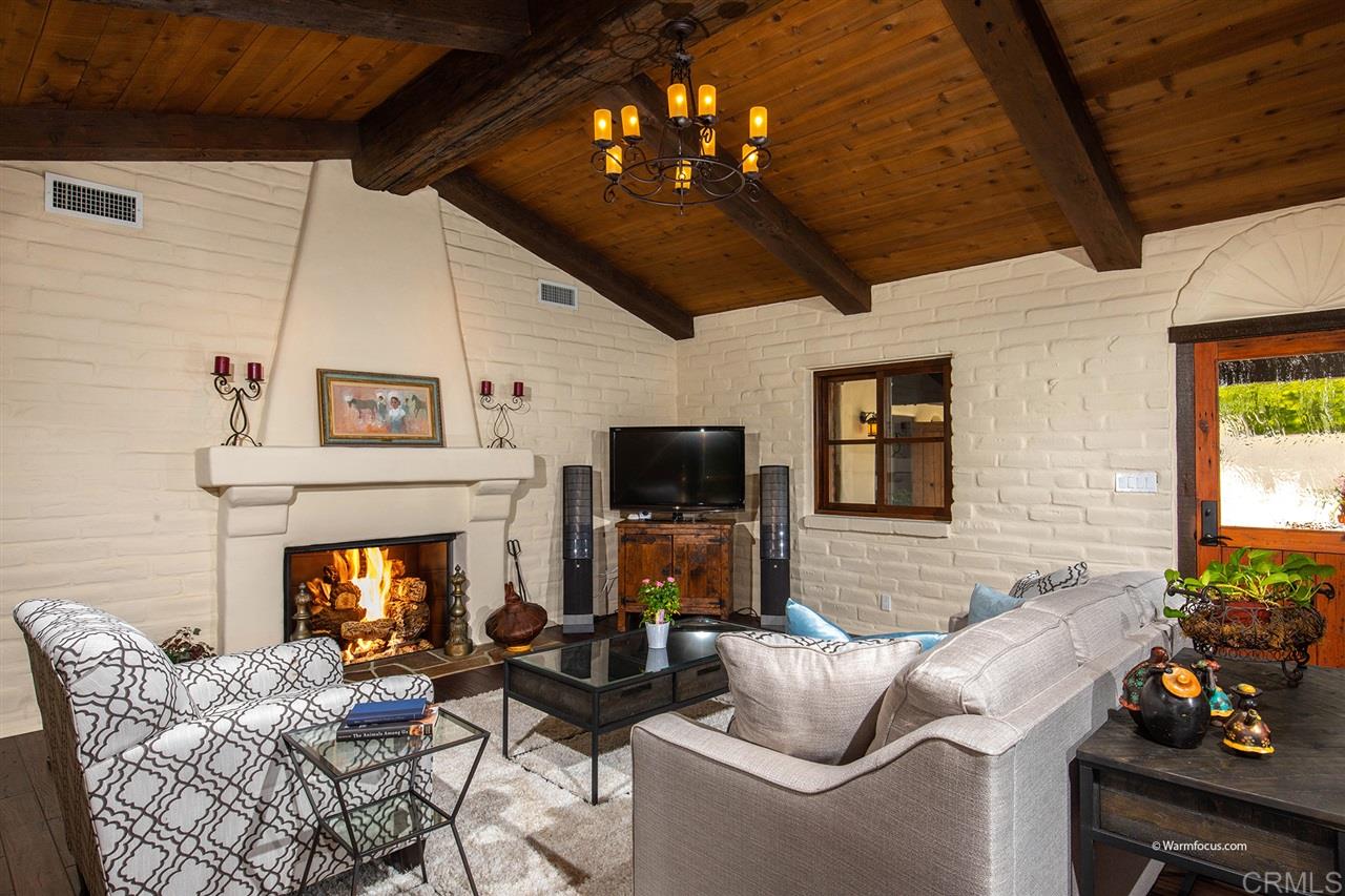 4860 La Jacaranda Rancho Santa Fe, CA 92067 - Photo 5 of 25