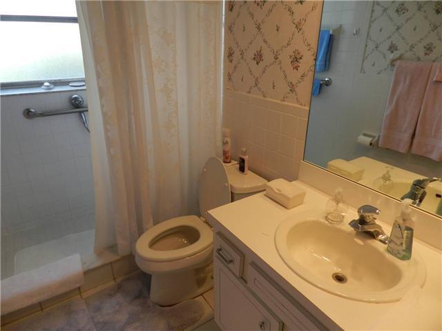 3165 Northeast 48th Court, Unit 107 Lighthouse Point, FL 33064 - Photo 7 of 10