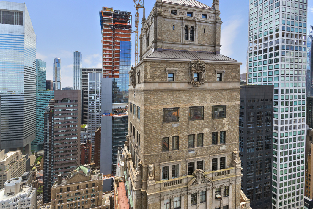 117 East 57th Street, Unit 46C Manhattan, NY 10022 - Photo 6 of 9