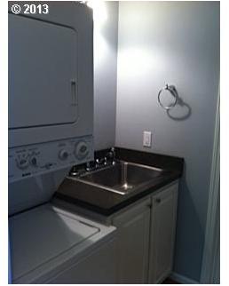 950 Evergreen Road, Unit 208 Woodburn, OR 97071 - Photo 5 of 11 Gallery Image 5