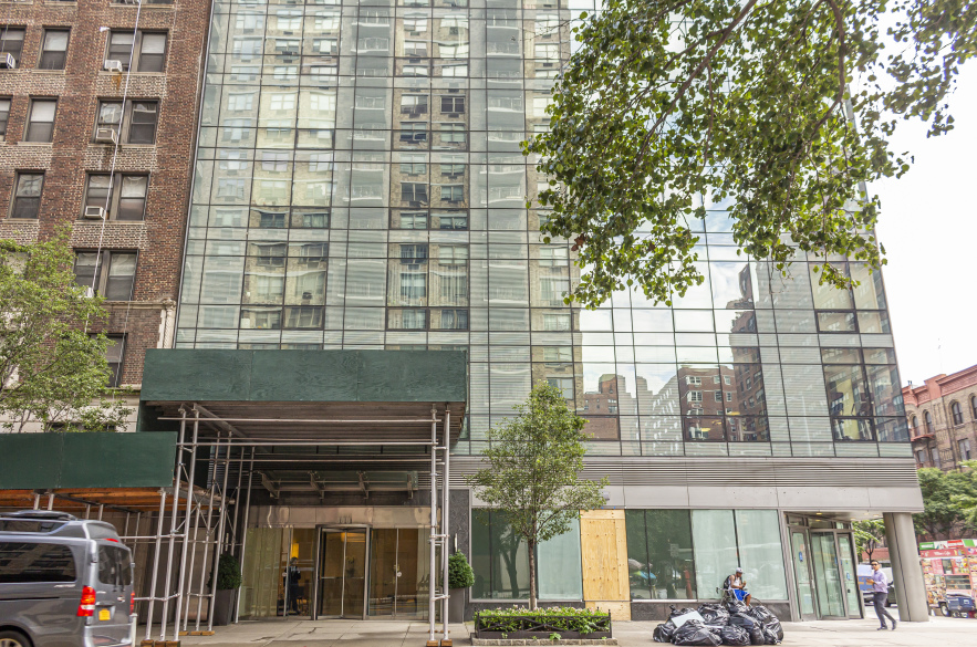 300 E 79th St, Manhattan, NY 10075 - Photo 2 of 5