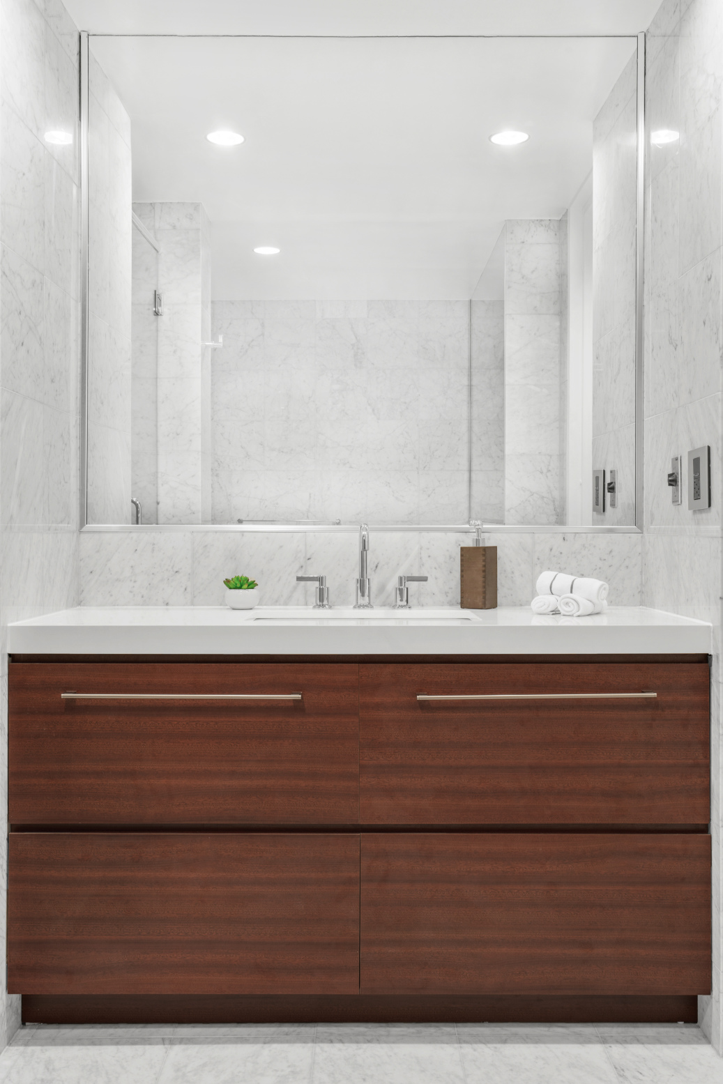 146 West 57th Street, Unit 76B Manhattan, NY 10019 - Photo 5 of 15