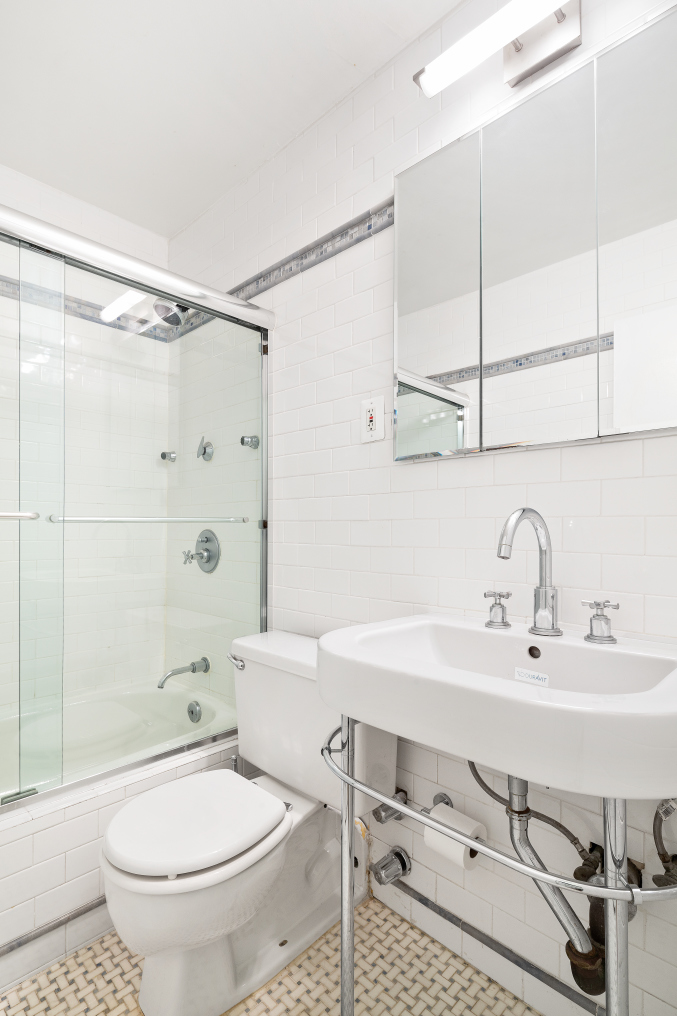 250 Mercer Street, Unit C414 Manhattan, NY 10012 - Photo 7 of 12