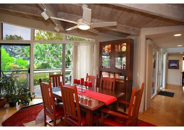 336 Pine Needles Drive Del Mar, CA 92014 - Photo 11 of 17 Dining area with doors to deck