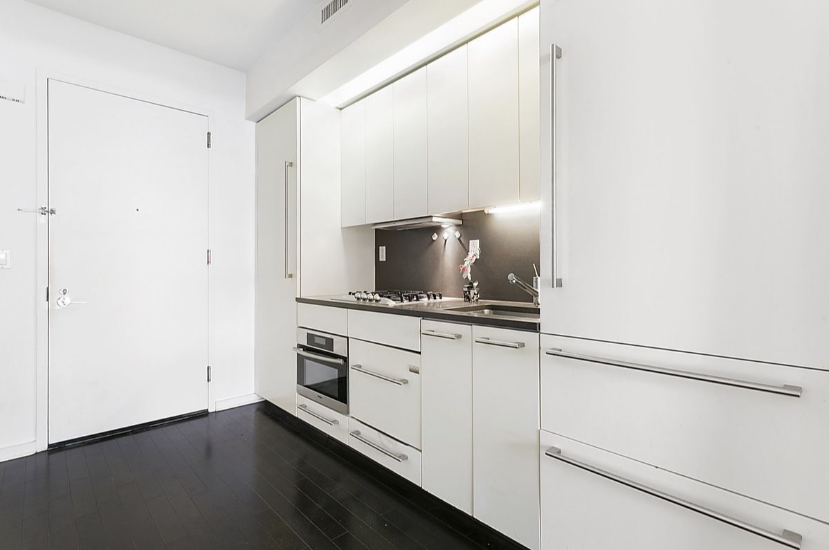 340 East 23rd Street, Unit 11J Manhattan, NY 10010 - Photo 2 of 5