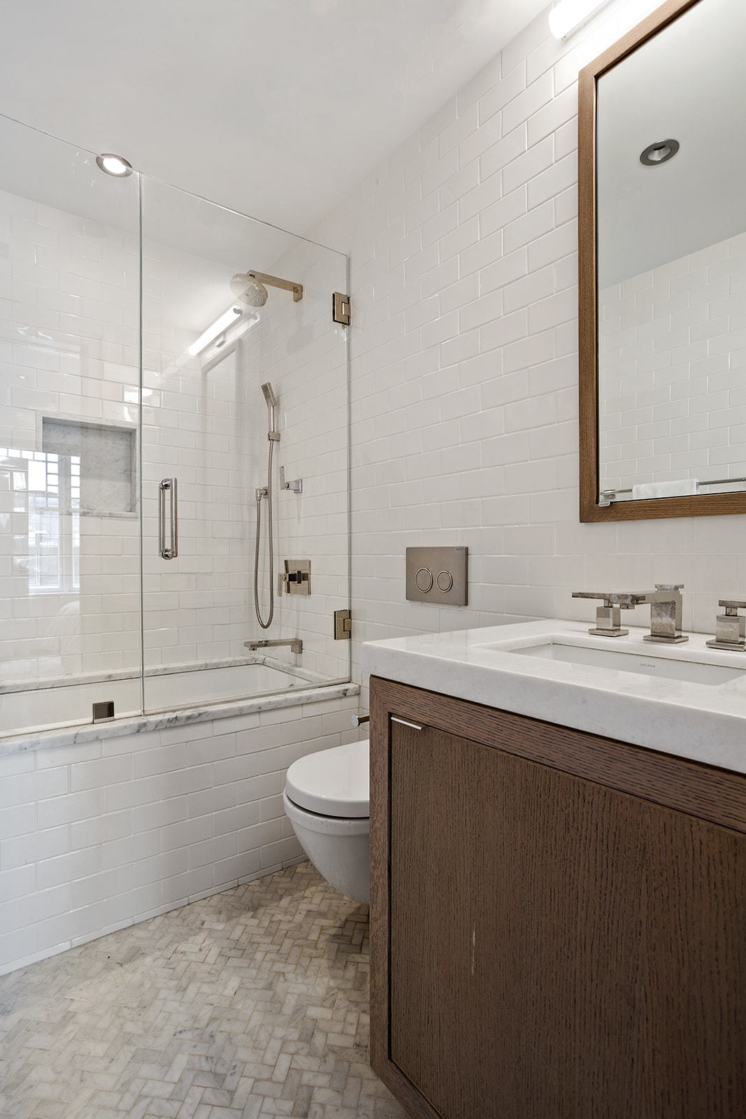 12 Henderson Place Manhattan, NY 10028 - Photo 14 of 26