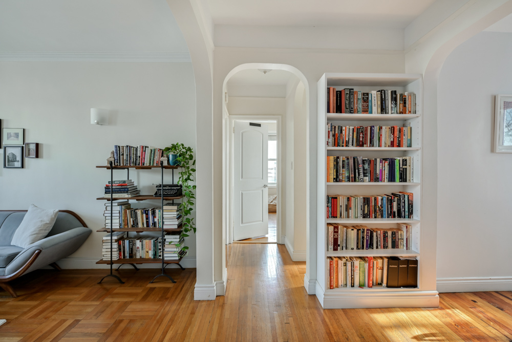 176 Seeley Street, Unit D1, Brooklyn, NY 11218 Compass