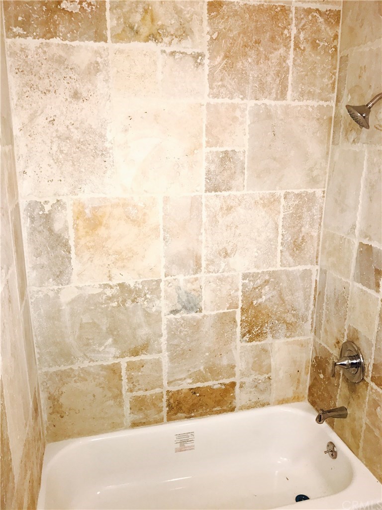 1073 Devore Road San Bernardino, CA 92407 - Photo 5 of 49 Travertine Full Bath 1