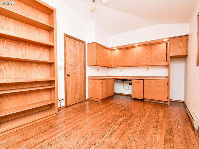 4220 Southwest Freeman Street Portland, OR 97219 - Photo 9 of 16 Gallery Image 9