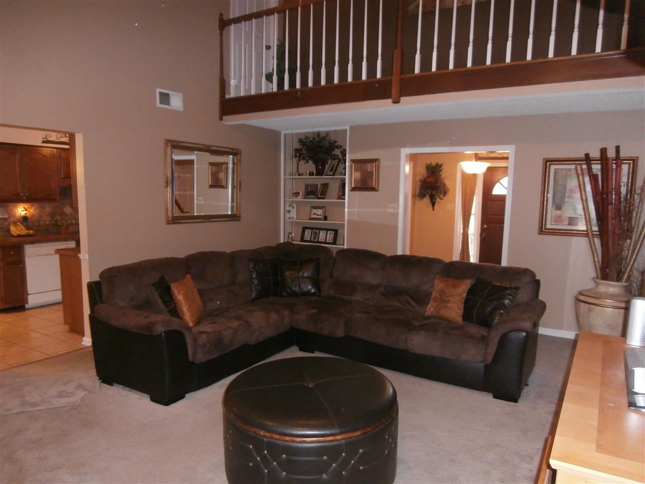 8474 Dulwich Road Memphis, TN 38016 - Photo 8 of 24 Spacious Great Room for family enjoyment. Loft above overlooks the Room. New Ceiling Fans