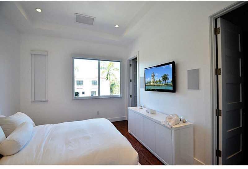 573 Warren Lane Key Biscayne, FL 33149 - Photo 19 of 32