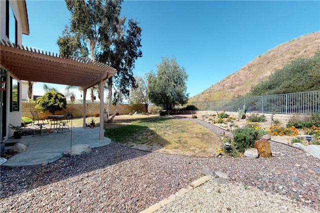 28427 Nicholas Circle Saugus, CA 91350 - Photo 29 of 32