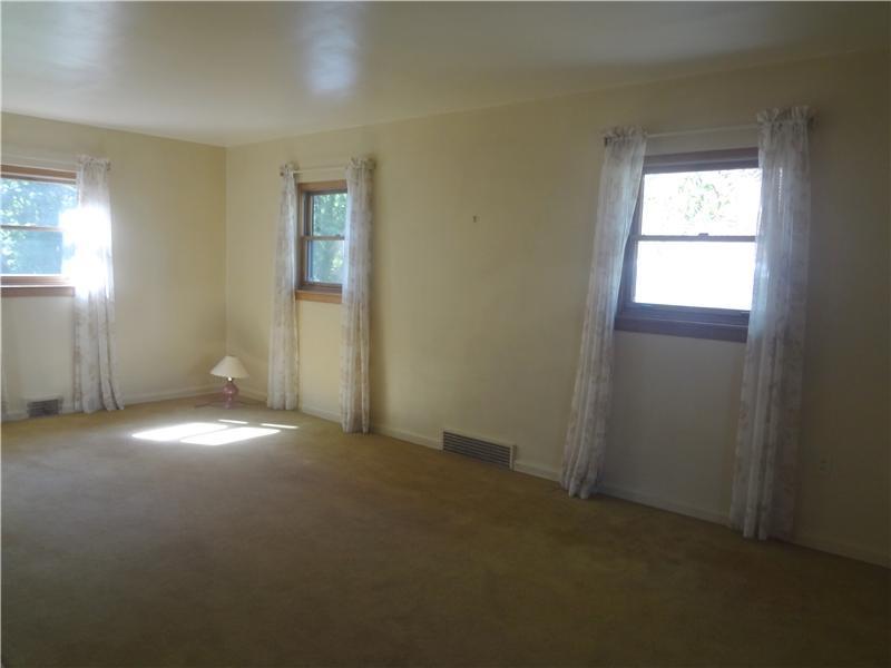 4829 Baptist Road Whitehall, PA 15227 - Photo 5 of 16 Gallery Image 5