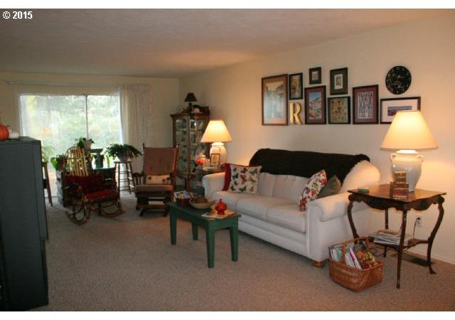8740 Wheatland Road North Salem, OR 97303 - Photo 9 of 16 Gallery Image 9