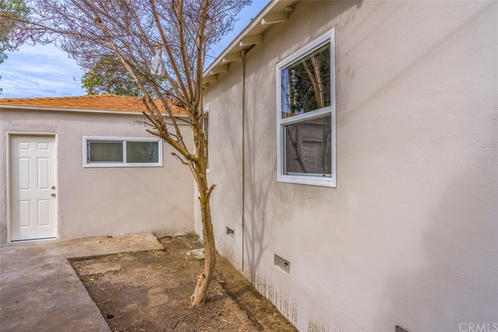 2412 Strong Avenue Commerce, CA 90040 - Photo 28 of 32