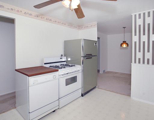 624 Quince Road Monroeville, PA 15146 - Photo 3 of 17 Gallery Image 3