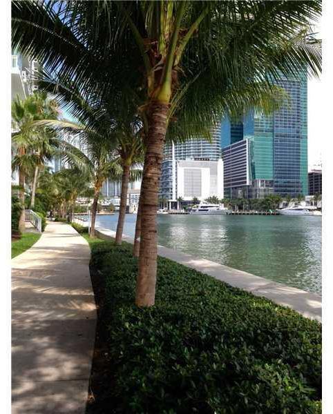 801 Brickell Key Boulevard, Unit 1610 Miami, FL 33131 - Photo 5 of 25