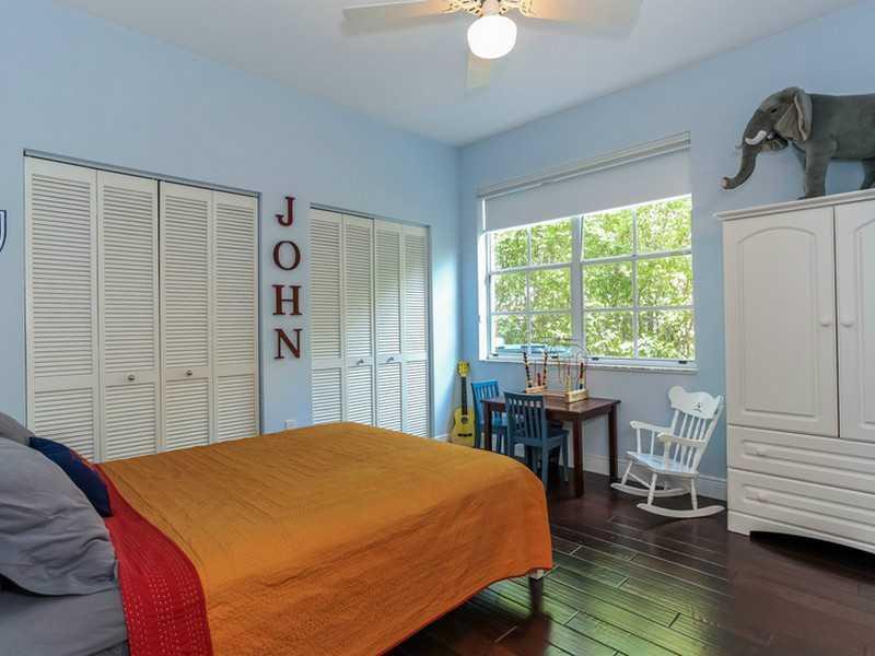 5774 Southwest 76th Terrace South Miami, FL 33143 - Photo 21 of 35