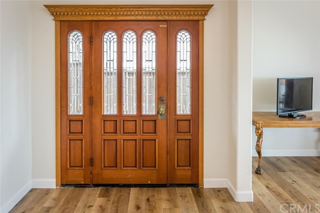 444 Kings Avenue Morro Bay, CA 93442 - Photo 3 of 38