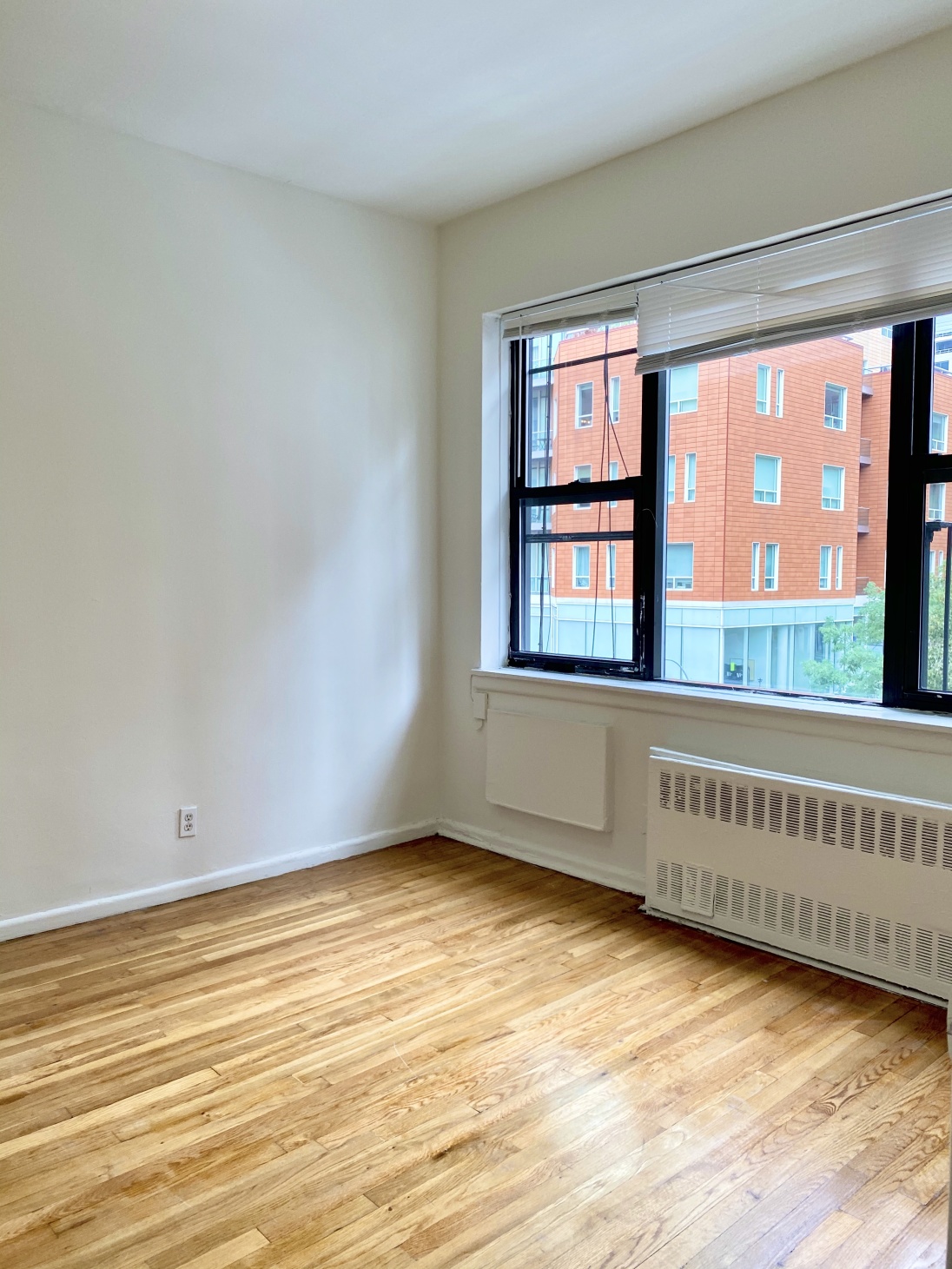301 East 49th Street, Unit 4AB Manhattan, NY 10017 - Photo 2 of 7