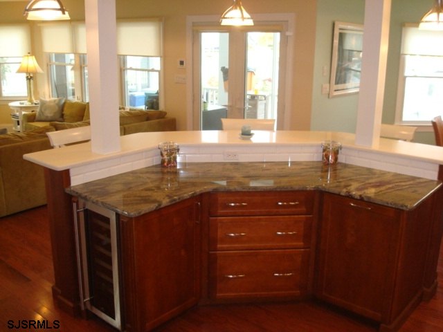 77 Walnut Road Ocean City, NJ 08226 - Photo 4 of 12 Gallery Image 4