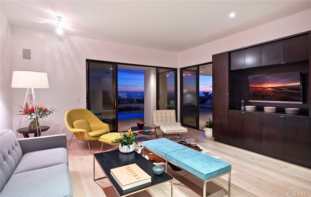 27 Gavina Dana Point, CA 92629 - Photo 16 of 55