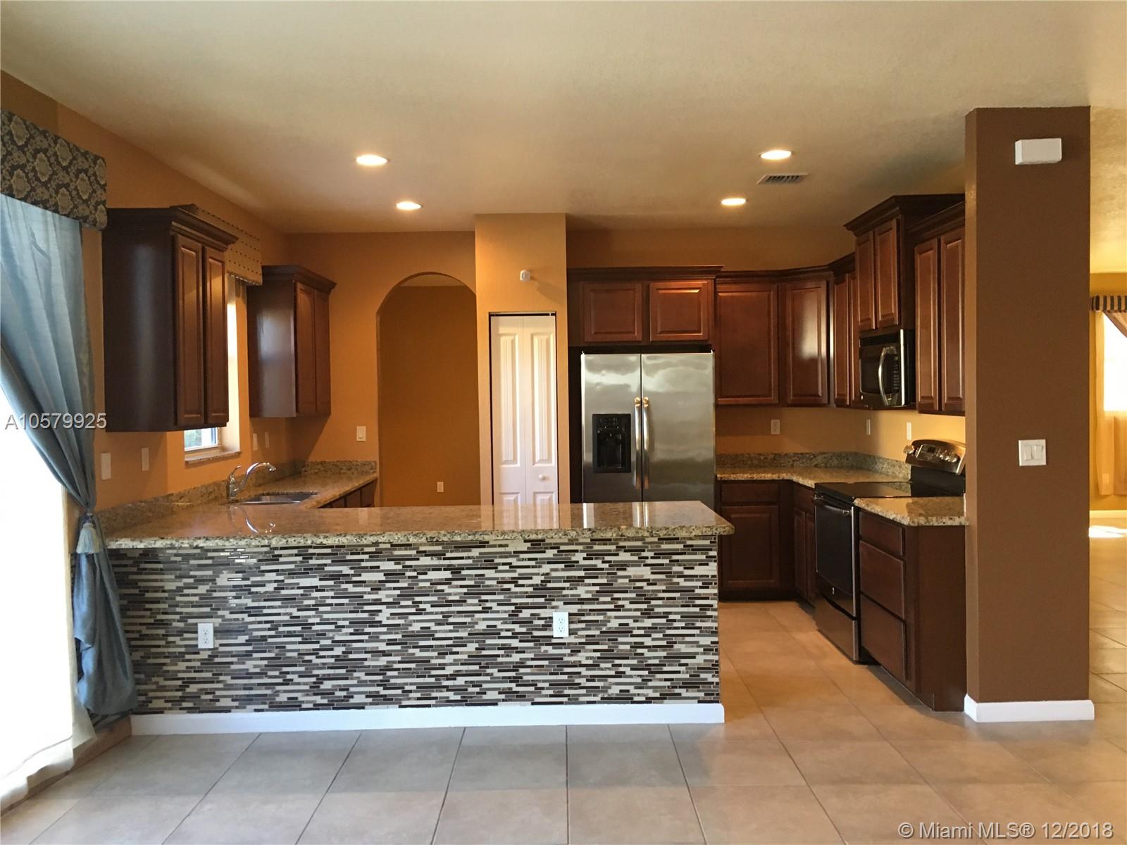 11215 Southwest 227th Street Miami, FL 33170 - Photo 10 of 38