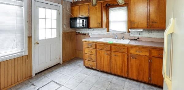 42 2nd Island Road Webster, MA 01570 - Photo 17 of 20