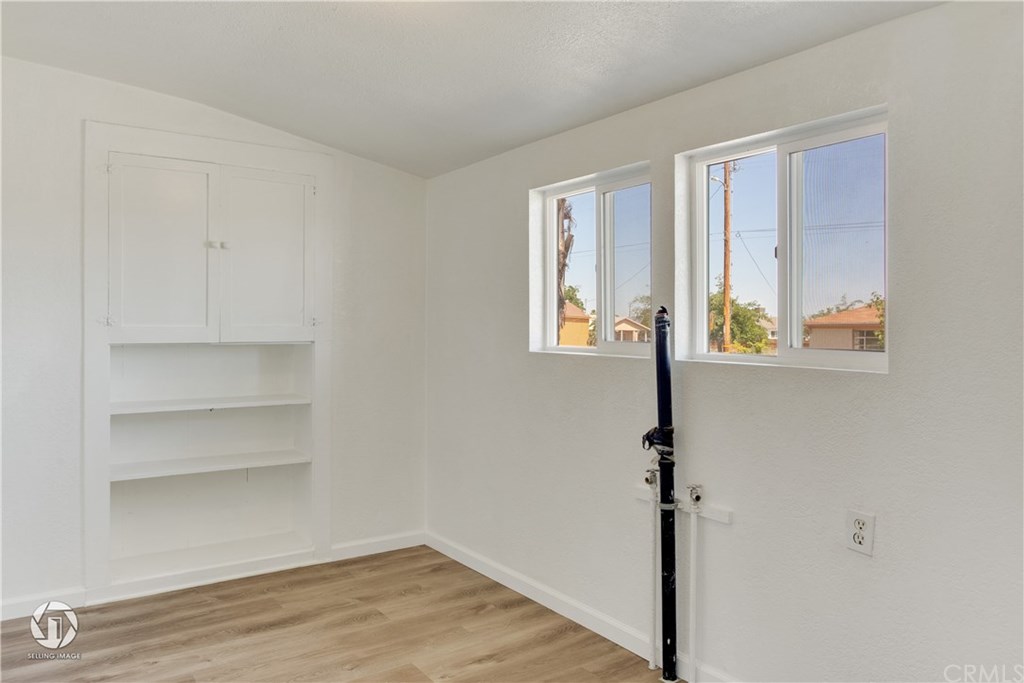 220 Tyler Street Taft, CA 93268 - Photo 17 of 36